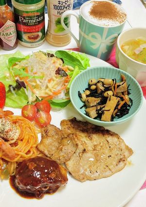 豚肉メインのおかず・ハンバーグプレート-レシピのメイン写真