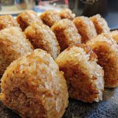 รูปของ おうちで簡単　焼きおにぎりの作り方