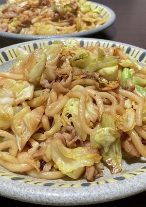 春キャベツと豚バラ肉の焼うどん-レシピのメイン写真