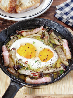 ☆簡単☆目玉焼きアヒージョ-レシピのメイン写真