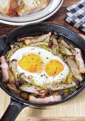 ☆簡単☆目玉焼きアヒージョ-レシピのメイン写真