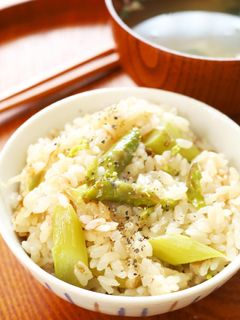和風だし香る♪アスパラガスの炊き込みご飯-レシピのメイン写真