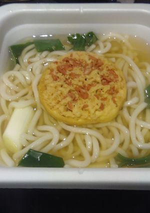 レンチンでお手軽うどんV26えび天ねぎ-レシピのメイン写真