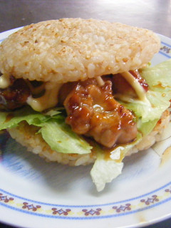 簡単!ライスバーガー♡てりやきチキン♪-レシピのメイン写真