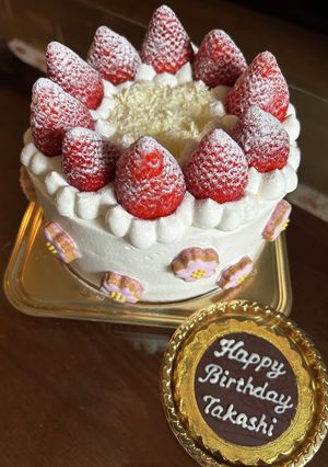 桜咲く苺ショートケーキ-レシピのメイン写真