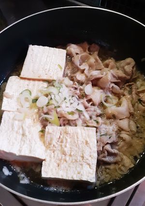 簡単★めんつゆで肉豆腐と〆にうどん-レシピのメイン写真