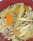 野菜たっぷり煮込みうどん(醤油味)
