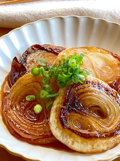これでご飯が食べれる!新玉ねぎステーキ-レシピのメイン写真