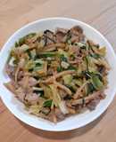 豚肉と筍、キャベツのオイスターソース炒め