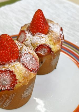 ホットケーキミックスのいちごカップケーキ-レシピのメイン写真