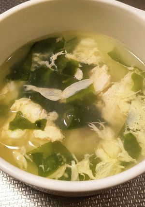 子どもが食べるわかめスープ-レシピのメイン写真