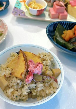 桜の葉の塩漬けで♪桜香る筍ご飯｡❀-レシピのメイン写真