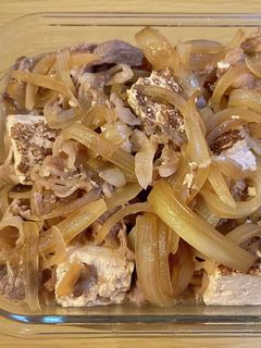 煮込むだけで簡単!すき焼き風の肉豆腐-レシピのメイン写真