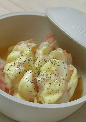 新玉ねぎとベーコンの簡単コンソメスープ-レシピのメイン写真