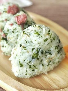 おかわり必至!わが家の給食風わかめご飯-レシピのメイン写真