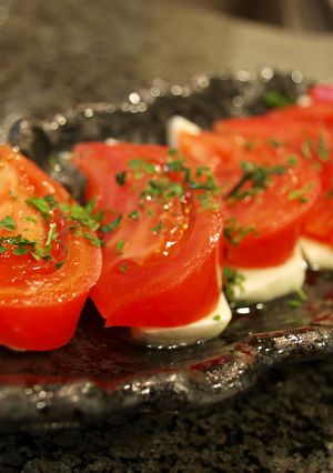 トマトとモッツァレラ★バジル風味-レシピのメイン写真