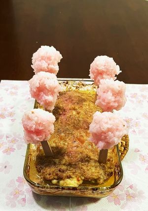 皆の門出をお祝い　ハンバーグの丘に桜並木-レシピのメイン写真