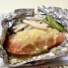 รูปของ 鮭と味噌とチーズのホイル焼き