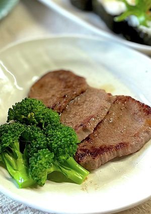 硬い赤身肉は隠し包丁で柔らかく！裏技？-レシピのメイン写真