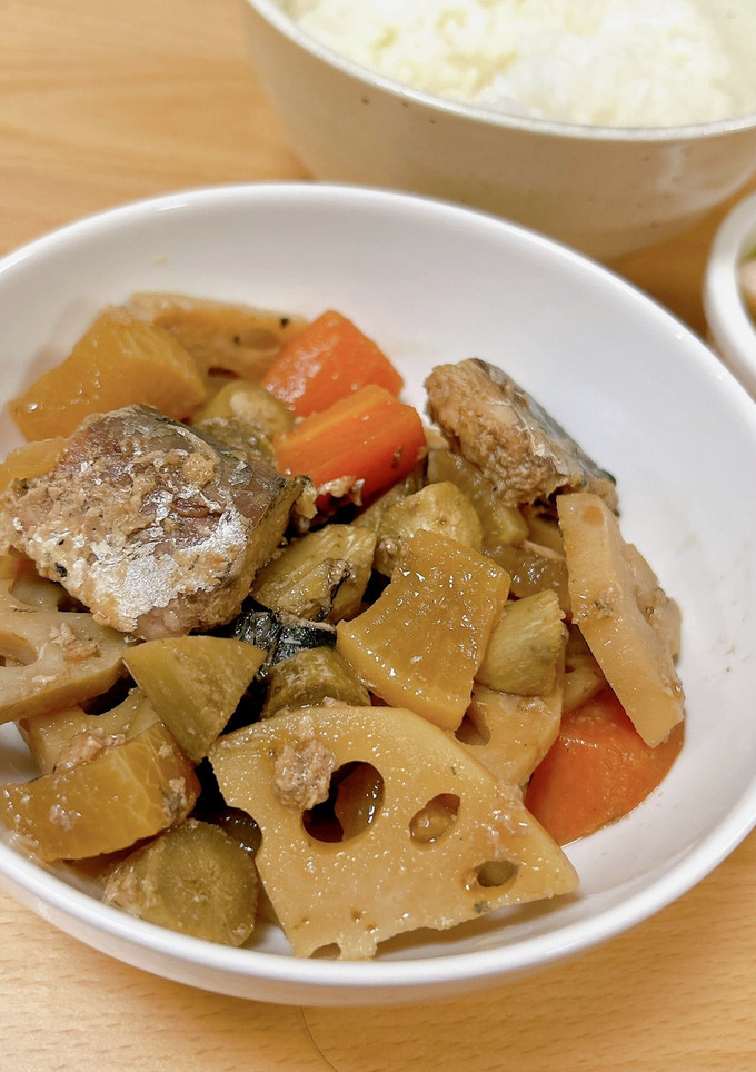 ほったらかしで簡単！サバ缶と根菜の煮物-レシピのメイン写真