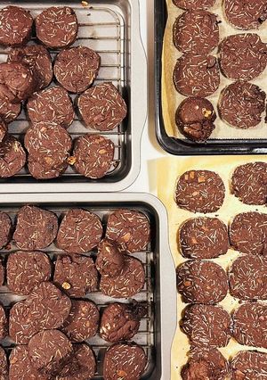 簡単オーブン☆アーモンドココアクッキー-レシピのメイン写真