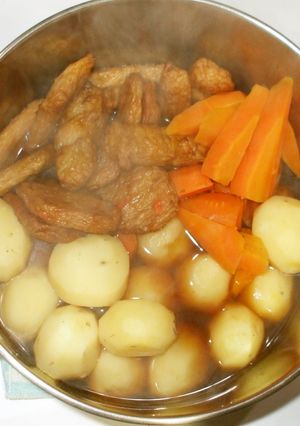薩摩揚げ煮物♪新じゃがいもで簡単-レシピのメイン写真