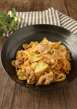 豚肉とキャベツのカレーオイスター焼きそば-レシピのメイン写真