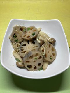 レンコンとしめじとえのき茸の塩麹炒め-レシピのメイン写真