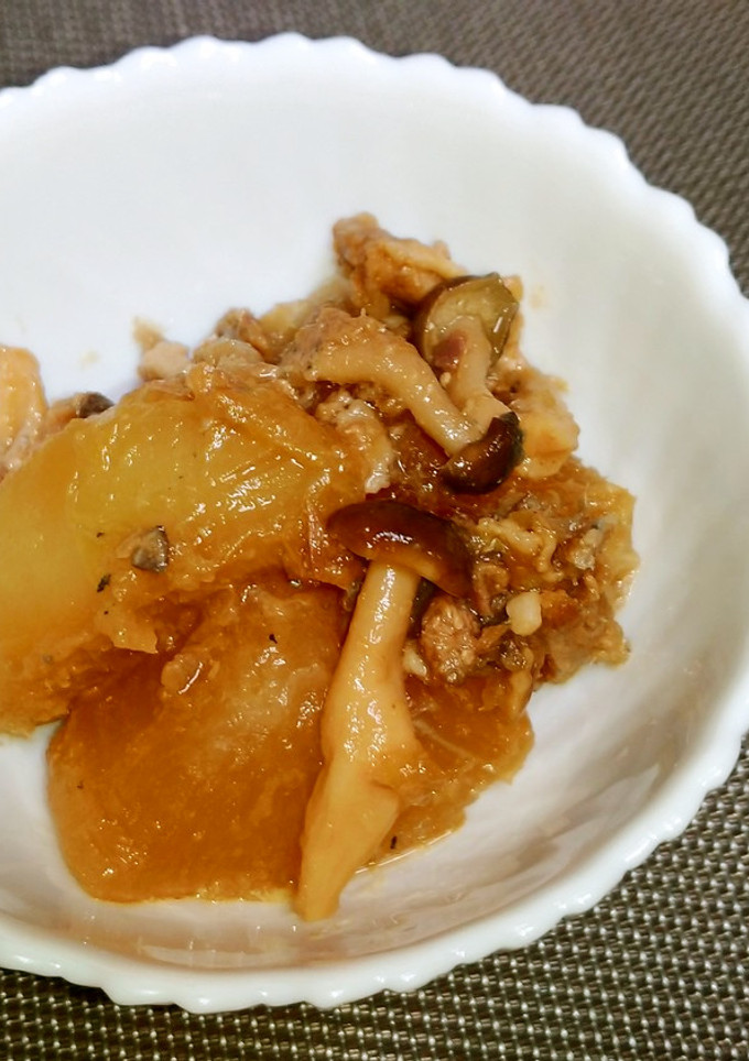 大根煮 ～ サバと肉で W の旨味♪-レシピのメイン写真