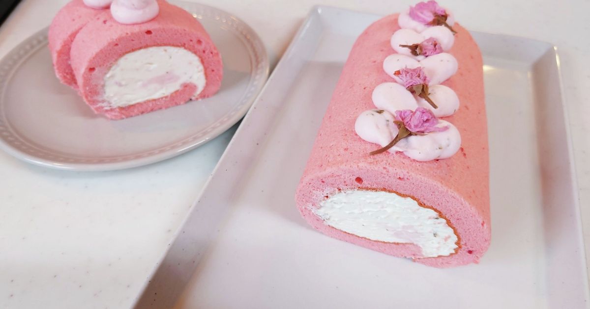 基本からアレンジまで！思わずつくりたくなる「桜のロールケーキ」の
