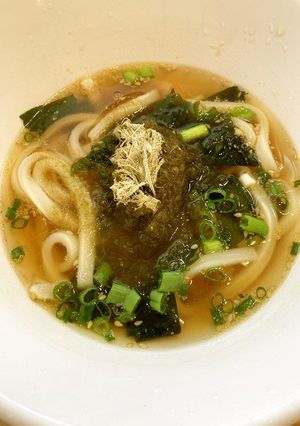 わかめととろろ昆布の中華風汁うどん-レシピのメイン写真