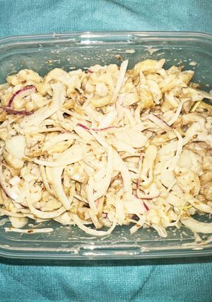 鶏皮とスライスオニオンのサラダ-レシピのメイン写真