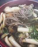 本格出汁から作るたっぷりきのこの温蕎麦