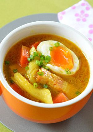 半熟卵で食べ応え抜群！ペンネカレースープ-レシピのメイン写真
