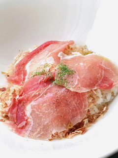 驚くほど美味!生ハムおかか丼♡-レシピのメイン写真