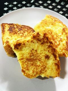 固くなったパンでフワフワフレンチトースト-レシピのメイン写真