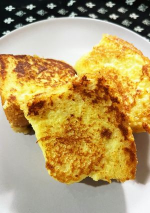 固くなったパンでフワフワフレンチトースト-レシピのメイン写真