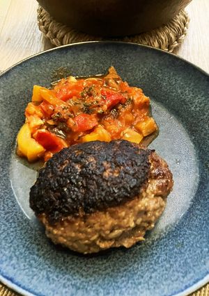 ソース入らずの牛挽肉のハンバーグ-レシピのメイン写真