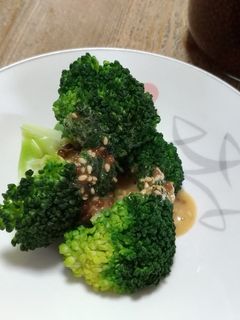 ブロッコリーのブラックゴマドレッシング-レシピのメイン写真