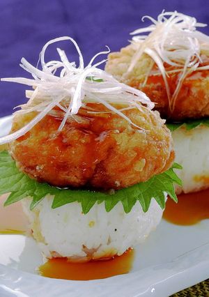 ふわふわネギトロ団子の焼きおにぎり-レシピのメイン写真