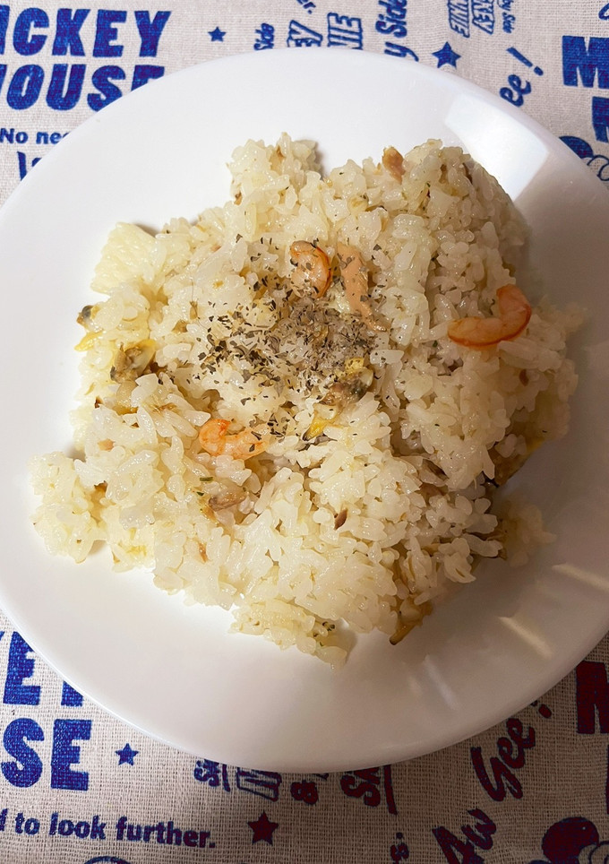炊飯器でシーフードとツナのピラフ-レシピのメイン写真