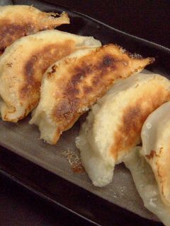 カリッ!モチッ!皮から肉餃子☆-レシピのメイン写真