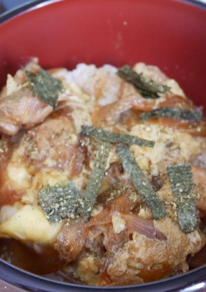 不器用玉ねぎが美味しい簡単な親子丼-レシピのメイン写真