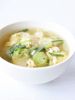風味が良い【葉にんにくと卵の中華スープ】-レシピのメイン写真