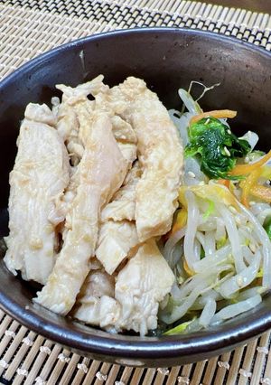 【ダイエット】しっとり鶏むね肉のナムル丼-レシピのメイン写真