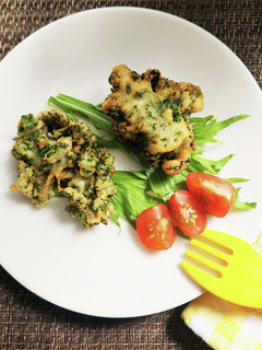 パセリのかき揚げ!水菜プチトマト添え!-レシピのメイン写真
