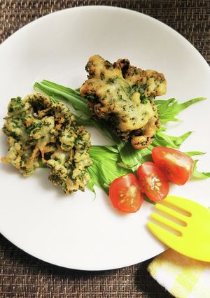パセリのかき揚げ！水菜プチトマト添え！-レシピのメイン写真