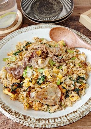 ☆簡単☆小松菜と豚こまの焼肉チャーハン-レシピのメイン写真