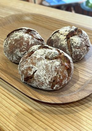 4種チーズとナッツのライ麦パン-レシピのメイン写真
