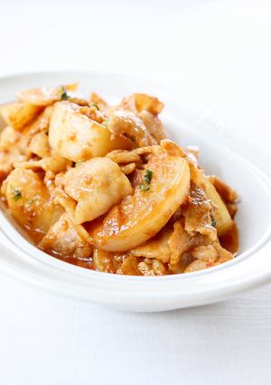 ご飯に合う【かぶと豚の味噌バター炒め】-レシピのメイン写真